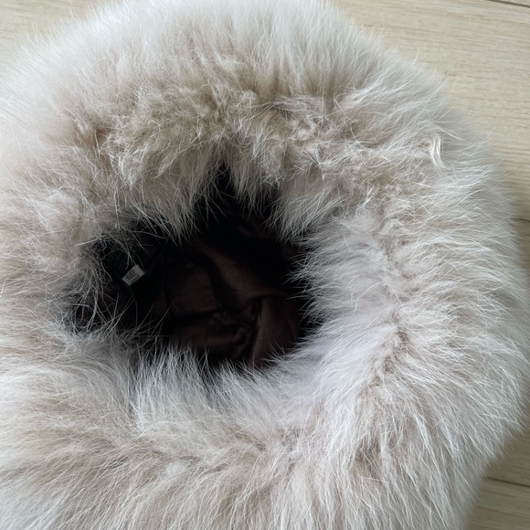 Fur Hat - Picture 2 of 3